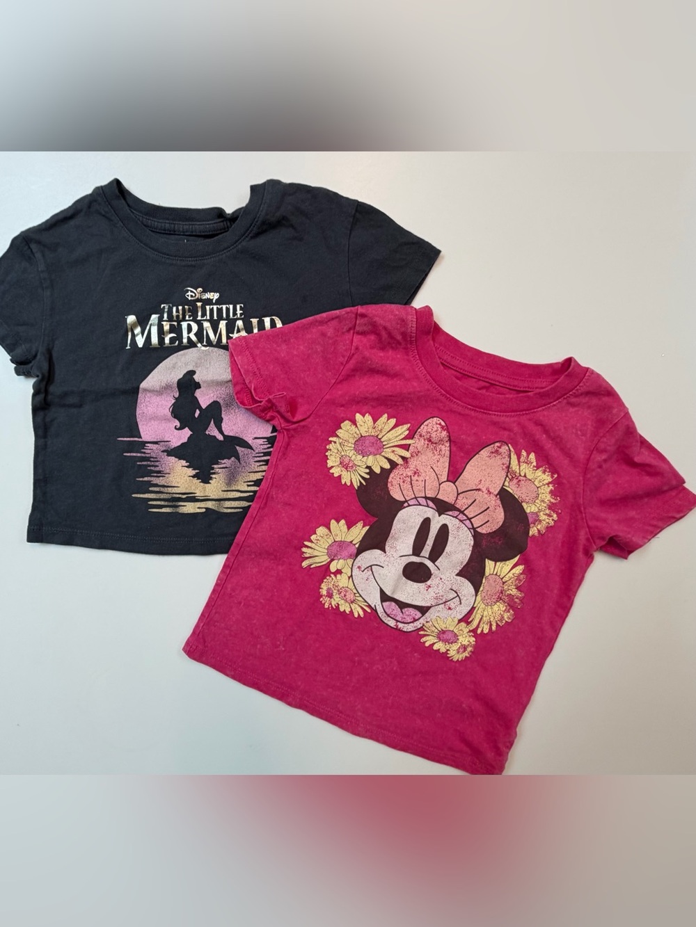 2 T-shirts Disney Minnie Mouse Pink Graphic the little mermaid gray